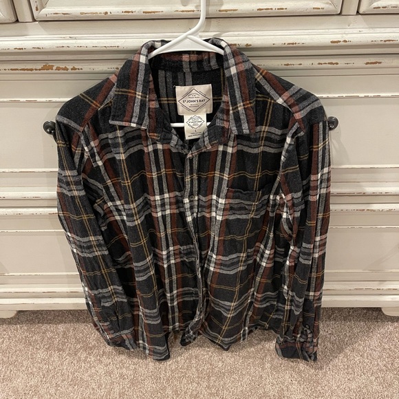 St. John’s Bay Men’s Flannel - Picture 1 of 2